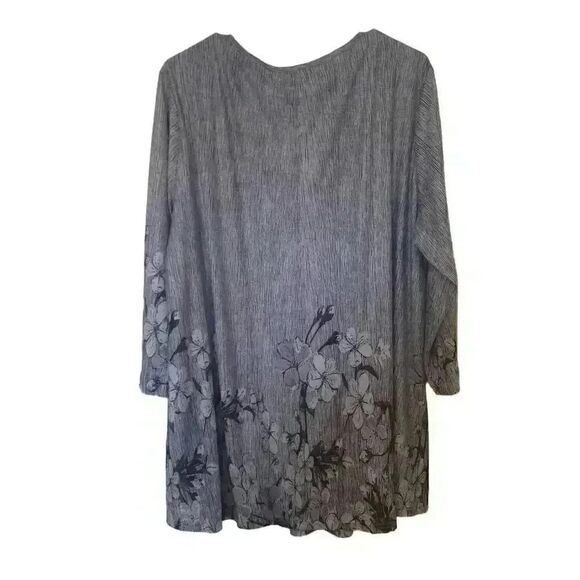 Timeson Women's Gray Poly/Spandex Floral Relaxed Fit Top NEW - Picture 8 of 14